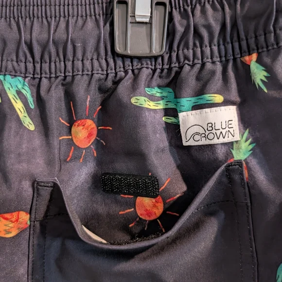 Blue Crown Shorts Swim Volley Men's Black Shorts BNWT - Picture 12 of 15